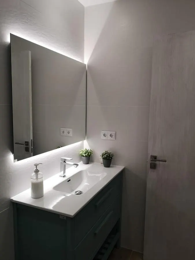 Casa Serral Deltebre 0*,